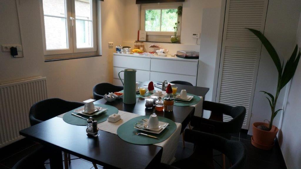 Bed & Breakfast Huize Mesch Eijsden Esterno foto